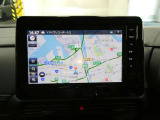 操作性の良い日産純正メモリーナビ。