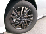 純正のアルミホイールで、足元も、ばっちりきまっています。