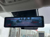 スマートルームミラー付き車です。視認性が良く、夜もしっかり見えます。