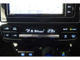 ★エアコンはオートタイプが装着済みです!オートモードにしておけば、車内温度を設定するだけで風の料や吹き出し口の切り替えを機械が行ってくれます!一年中快適な環境を作れますよ♪