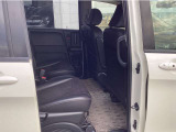 展示車になる工程で室内クリーニングをさせて頂き皆様に安心して触っていただけるよう展示させて頂いております。内外装で気になる点など御座いましたら詳細を写真などでご案内できますのでご遠慮なくお尋ね下さい。