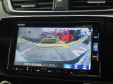 バック駐車が苦手な方や、初めてのお車で不安な方でも後方をナビ画面に映してくれるので、ラクラク停められます。