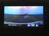 【バックカメラ】運転が苦手な方も車庫入れラクラクです!ギアをリバースに入れれば自動的に切り換わりますので、面倒な操作は不要です♪狭い駐車場もお車を傷つけず安心ですね!