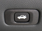 ボタン一つでトランクオープンが可能!車内から操作できる為、非常に便利な装備の一つとなります!
