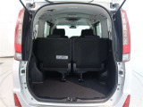 広々としたラゲージスペースを備えています。大きなものや長さのある荷物もしっかりと積み込めます。