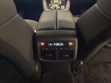 後席エアコン/2列目シートヒーター