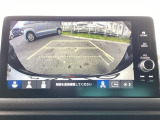 バックモニター付きで、車庫入れやバック時の後方確認をサポート。