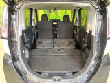 普段のお買い物や通勤、送迎等に十分な荷室スペースを確保しております。セカンドシートを倒すと、大きな荷物の積載も可能です♪