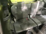 3列目シートはもちろん状態良好☆大人でもゆったりと座って頂けますので、大人数でのお出かけもラクラクです♪ご家族で、気の知れた仲間で、ドライブに行くのが楽しみですね♪