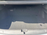 普段のお買い物や通勤、送迎等に十分な荷室スペースを確保しております。