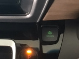 ★ECONスイッチ★ エコドライブを加速しよう!スイッチをONにすると、運転の仕方によるロスを抑え込み燃費をよくするようクルマが頑張ります(*^ー^*)燃費向上にチャレンジ♪