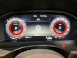 エクストレイル専用メーターです。大型ディスプレイのメータ表示を変更が可能です。充電状態や回生充電状態などプロパイロットの状態などもドライバーに見やすく設計しています。