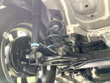 お車を安心してお乗りいただく為には、足回りの定期点検が欠かせません。サービスサポート(有償保証)では無料点検もご提供しており、安心のカーライフをお過ごしいただけるサポート体制が整っています。