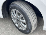 夏タイヤを装着しております。