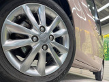 【純正14インチアルミホイール】外観にマッチした純正アルミホイールを装着しております。各種社外アルミホイールや、スタッドレスタイヤも取扱いしております。是非ご相談ください♪