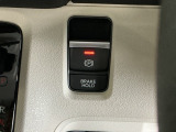 パーキングブレーキはスマートな電子制御式と合わせて渋滞時等にブレーキペダルから足を離しても停車状態を保持してくれるオートブレーキホールド機能で運転が楽になります。スタートはアクセルペダルを踏むだけ