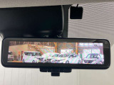 【スマートルームミラー】ルームミラー上に車体後方カメラの映像を映し出すことで車内定員、荷物状況に影響をうけません★