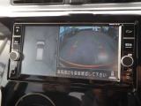 【アラウンドビューモニター】上から見下ろすような視点でスムース駐車をサポートしてくれるアラウンドビューモニター(^v^)ルームミラーに映し出されます。