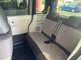 リヤシートもゆったり座れて軽自動車とは思えない広さです♪