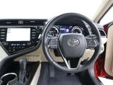 直感的に操作しやすい運転席になっています!ヘッドアップディスプレイもついており、視線を逸らすことなく運転することができます!