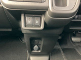 シートヒーター付で、冬の運転も快適です!!