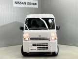 全国の日産ディーラーでご利用いただける中古車ワイド保証(保証期間12ヶ月/走行距離無制限)付で安心してお乗りいただけます。ワイド保証プレミアム(保証期間最長2年延長)も有料にて承っております。