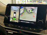 空から見たような映像で駐車ができるアラウンドビューモニター。ひと目でわかるセンサーに前後の衝突被害軽減ブレーキ付き。