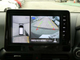 これが【アラウンドビューモニター】上空から見下ろしているかのような映像を映し出して、スムーズな駐車をアシスト