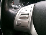 ステアリングスイッチ付きです♪ハンドルから手を放さずにオーディオ操作やメーターディスプレイ操作ができるので、安全です!