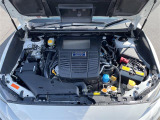 エンジンルームの画像です。店舗にて現車の確認もいただけますので、お電話で在庫のご確認の上是非ご来店くださいませ!!!ワクワクするクルマ選びをご提案します!