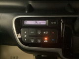 オートエアコンで、毎日のドライブを快適に。温度、風量を自動で調整し、理想的な車内環境を提供します。