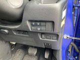 運転席右側に各種スイッチがあります!