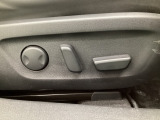 パワーシートを装備!体格や好みに応じたポジションをスムーズに調整できます。