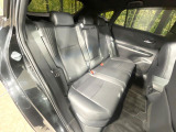 後部座席も気になるようなキズ・汚れやへたり等、大きなダメージはなく、良好な状態です。