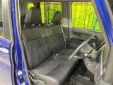 運転席シート廻りは使用感も少なく、良好な状態となっています。前オーナー様が丁寧に使っていたことがよくわかりますね。