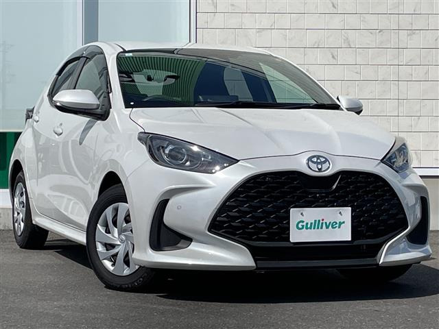 ヤリス1.5 ハイブリッド G E-Four 4WD修復歴無し