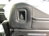 リアシートにも充電ジャックがございます!