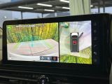 【アラウンドビューモニター】専用のカメラにより、上から見下ろしたような視点で360度クルマの周囲を確認することができます☆死角部分も確認しやすく、狭い場所での切り返しや駐車もスムーズに行えます。