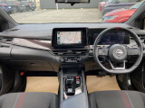 専用にチューニングを施した新感覚のドライブモード、「NISMO」モードを新たに設定。