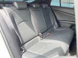 後部座席も気になるようなキズ・汚れやへたり等、大きなダメージはなく、良好な状態です。