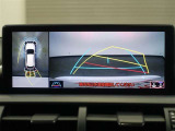 パノラミックビューモニター付きで、車両の周囲を確認することができるので安心できますね♪
