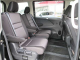 後部座席も気になるようなキズ・汚れやへたり等、大きなダメージはなく、良好な状態です。しっかりとクリーニング整備をしご納車いたします。