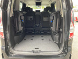 ◆◆◆3列目のシートを収納すればさらに大きな荷室ペースになります。
