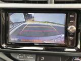 【バックモニター】バックカメラが装着されています。車庫入れが苦手な方もこれがあれば安心ですね