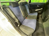 後部座席も気になるようなキズ・汚れやへたり等、大きなダメージはなく、良好な状態です。