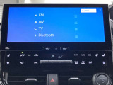 ブルートゥースに接続することにより、スマホに入ったお気に入りの音楽を車内で楽しむことができます♪あると本当に便利な機能になっています!