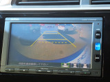 バック駐車が苦手な方や、初めてのお車で不安な方でも後方をナビ画面に映してくれるので、ラクラク停められます。