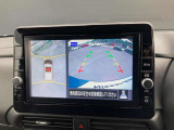 インテリジェントアラウンドビューモニター付きなので、上空から見下ろしているかのような画像ナビに表示します。ひと目で周囲の状況がわかるため、スムーズに駐車できます。