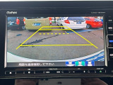 車庫入れ時に安心のバックカメラがついています。