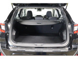大容量のラゲッジルーム。リヤシートのバックレストを分割して倒す事で拡張出来ます